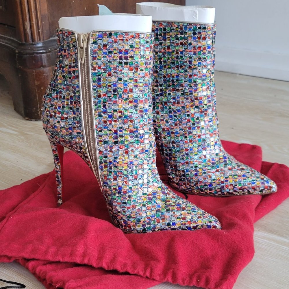 Christian Louboutin 4" So Kate Bootie